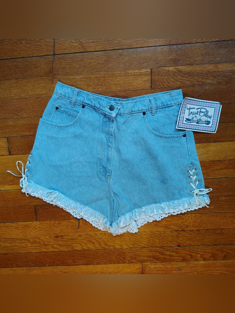 Vintage 90s High Waisted Denim Mom Jean Shorts Size 30-31" Large NWT Deadstock T